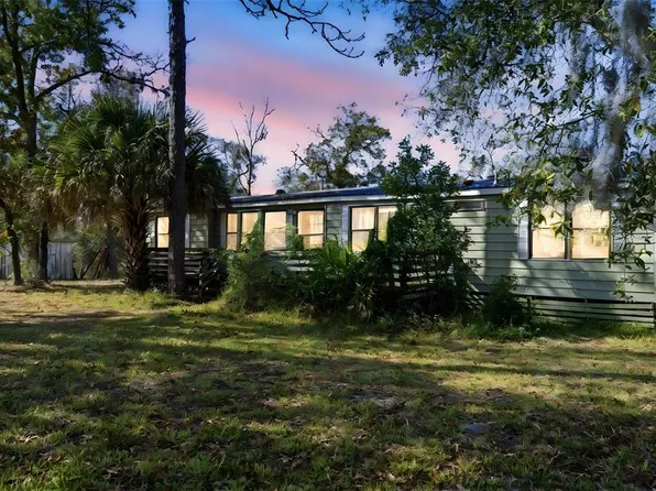 8045 Indian Trail Rd, Weeki Wachee, FL 34613