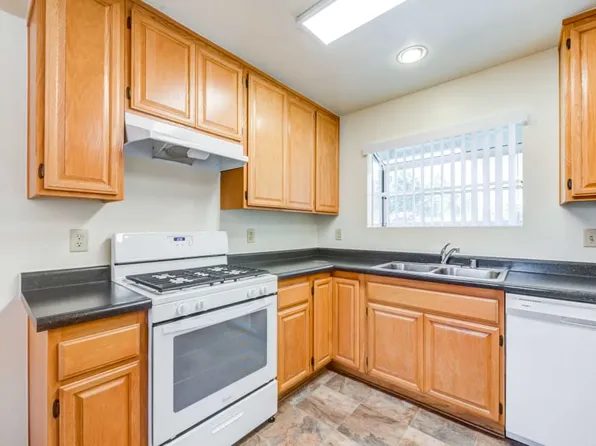 Santa Cruz - Military Housing