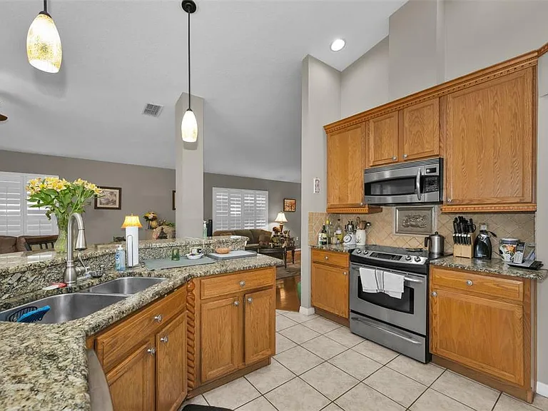 9630 Green Needle Dr — Photo 7