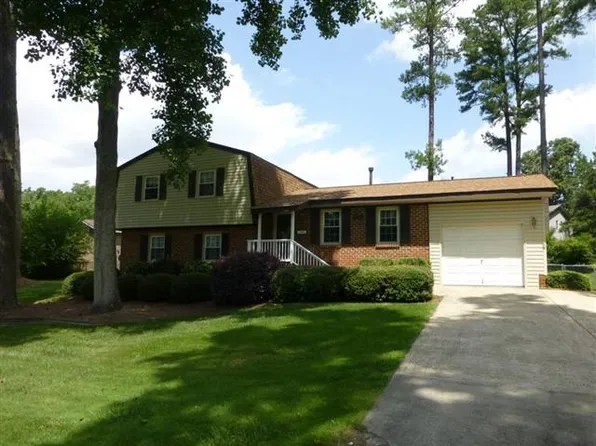 4005 Pin Oak Rd, Raleigh, NC 27604