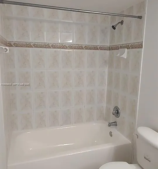 606 W 81st St #309 — Photo 10