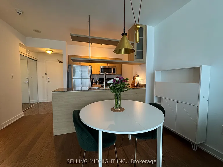 5 Mariner Ter #3609 — Photo 9