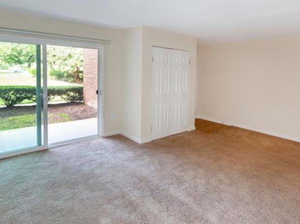 Parkridge Gardens | 560 Florida Ave, Herndon, VA