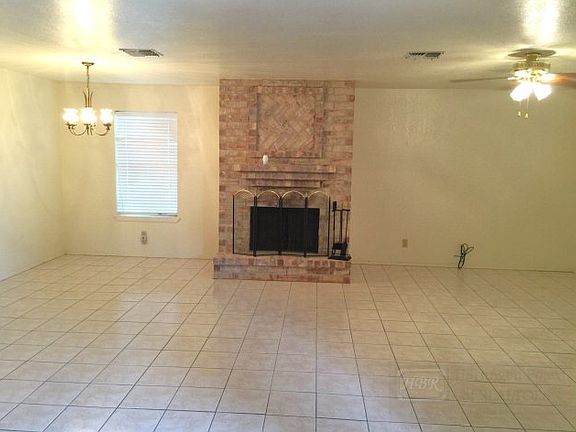 2nd image of 2009 Aragon Dr