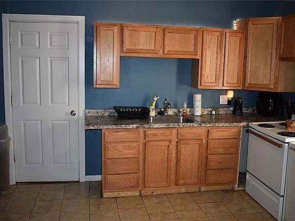 3rd image of 145 1st St