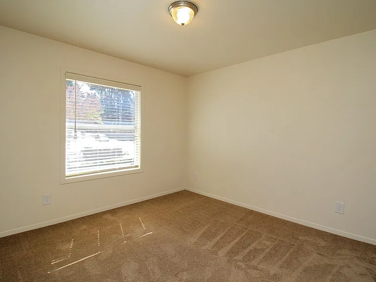 McKenzie Court — Photo 14