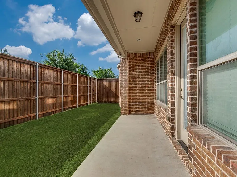 3004 Deansbrook Dr — Photo 9