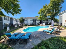 Shadow Ridge Apartments