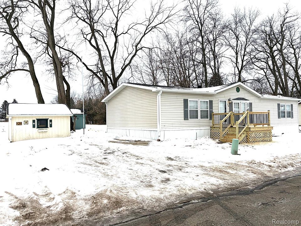1st image of 20 S Hill Dr