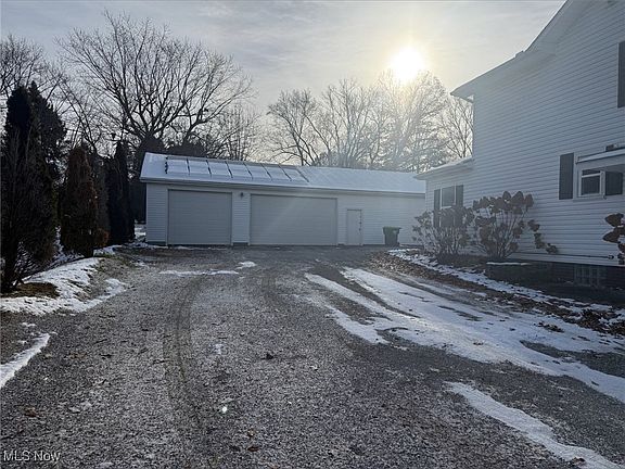 5th image of 5700 Broadway Ave