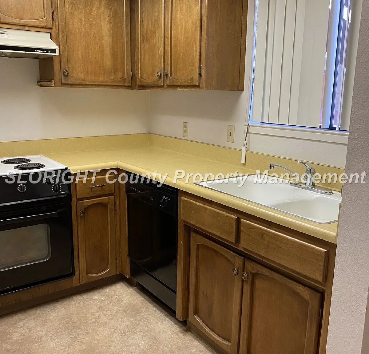2 bed, 1.0 bath, 878 sqft, $2,200 — Photo 2