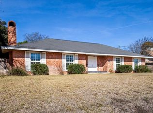 702 Cardinal Dr, Kerrville, TX 78028