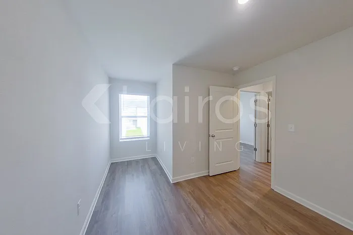 325 Ironwood Ct — Photo 13