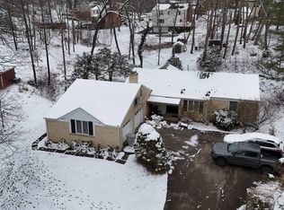 201 Robinhood Ln, McMurray, PA 15317