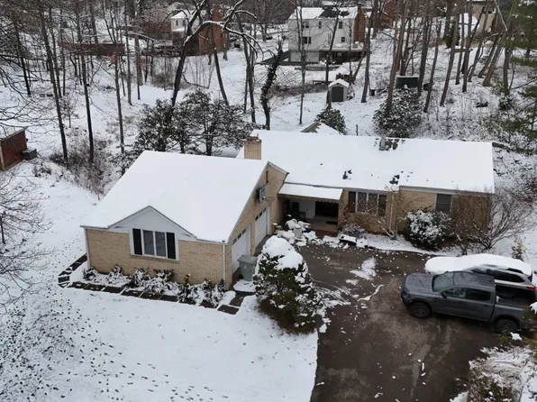 201 Robinhood Ln, McMurray, PA 15317