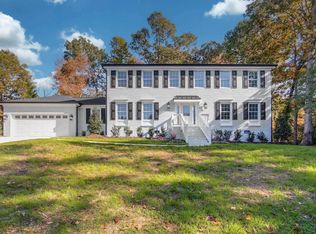 101 E Carnaby Ct, Cary, NC 27513