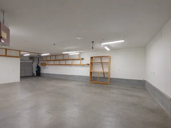 120 Park St #1, Rogue River, OR 97537