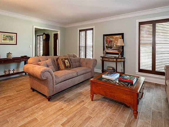4th image of 6095 Ventura Ln