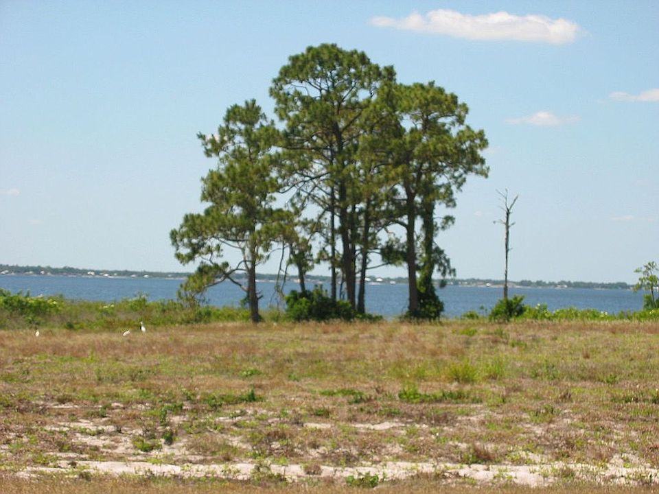 1   Acre, 100' Frontage