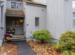 14 Brookside Dr, Stratham, NH 03885