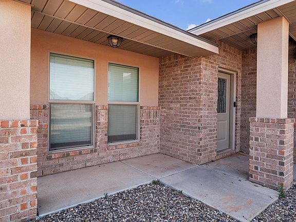 3rd image of 6905 Lone Star Ln