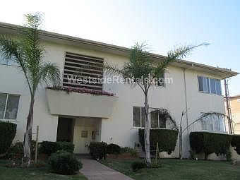2nd image of 130 San Vicente Blvd #136B