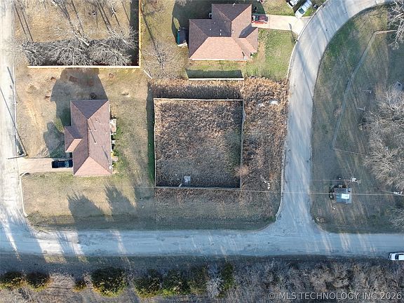 4th image of 2213 Burkdoll Rd