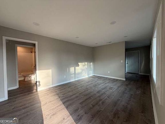 5th image of 756 Old Summerville Rd NW