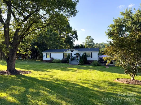 2110 Old Latter Rd, Newton, NC 28658