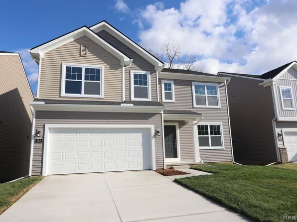542 Lake Village Ave, Waterford Township, MI 48328