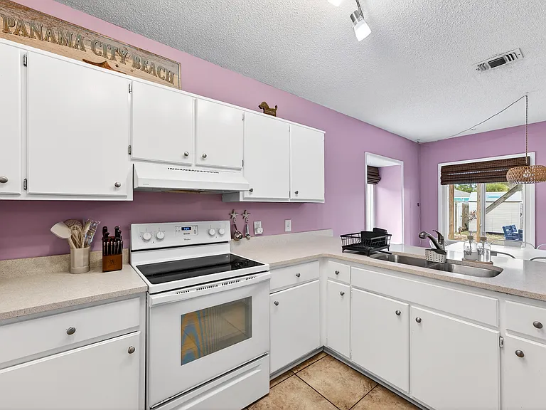 3923 Holiday Dr #1 — Photo 32