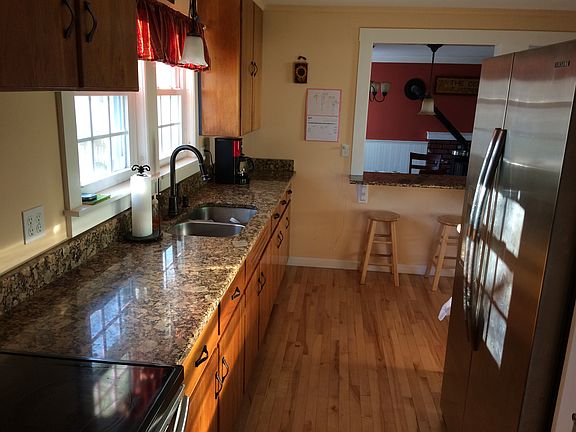 3rd image of 2641 S Randolph St
