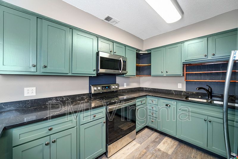 1st image of 6201 Lippizan Cir