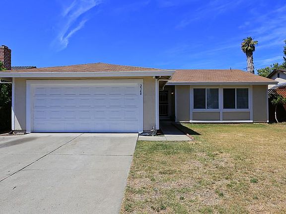 4th image of 2548 Dumont Cir