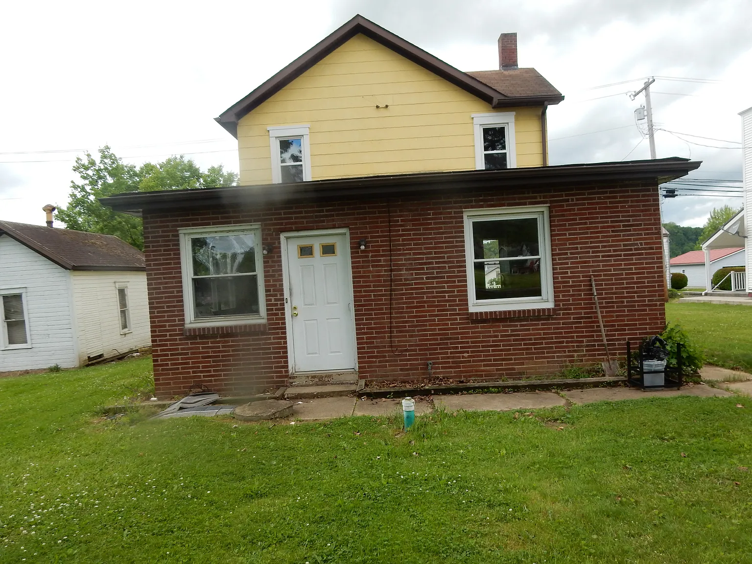 513 Leech Ave photo 1