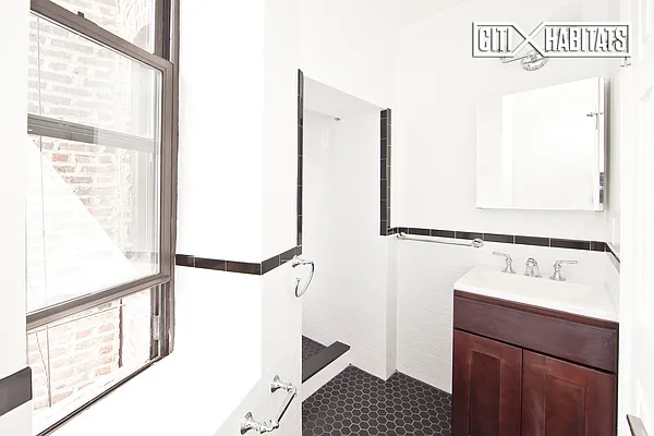 Rented by Citi Habitats | media 40