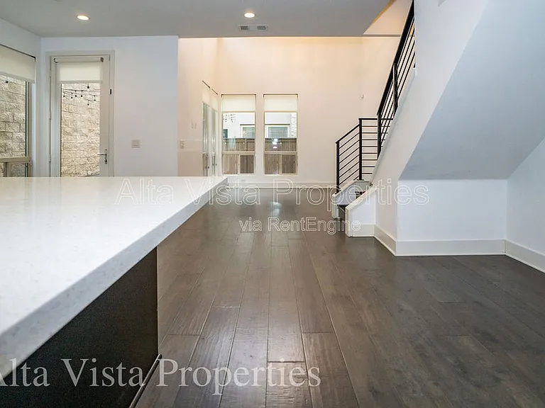 2549 Aperture Cir — Photo 5