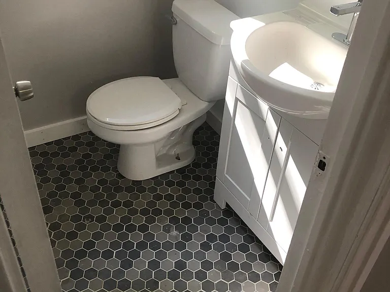 Grant St NE — Photo 16