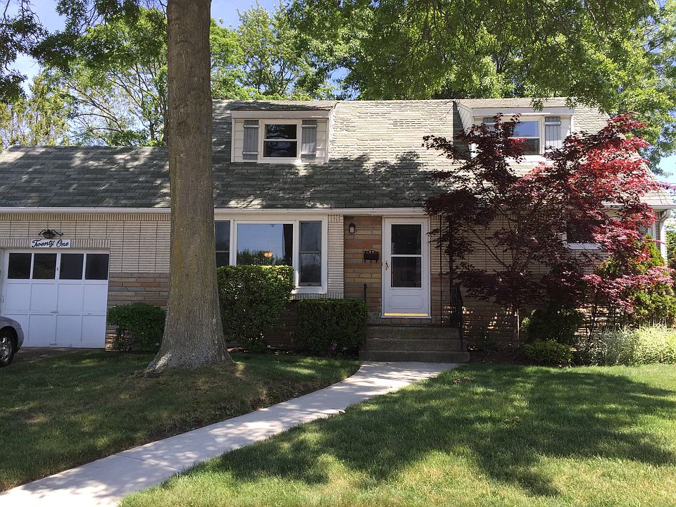 21 Eastwood Drive