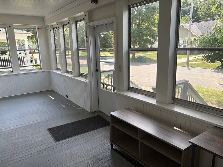 251 Pleasant Ave — Photo 1