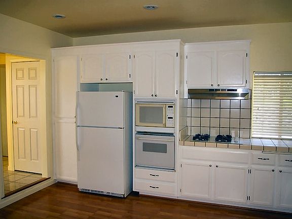 3rd image of 408 Oakwood Dr