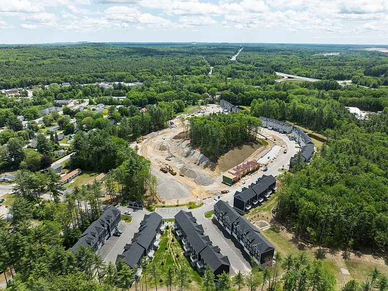 Bayberry Commons- 3 Bedroom 2.5 Bath Townhomes with 2 Car Garage — Photo 139