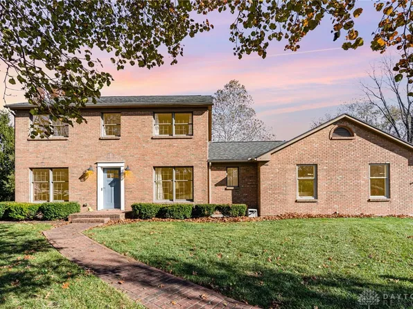 8670 Hawthorne Pl, Springboro, OH 45066