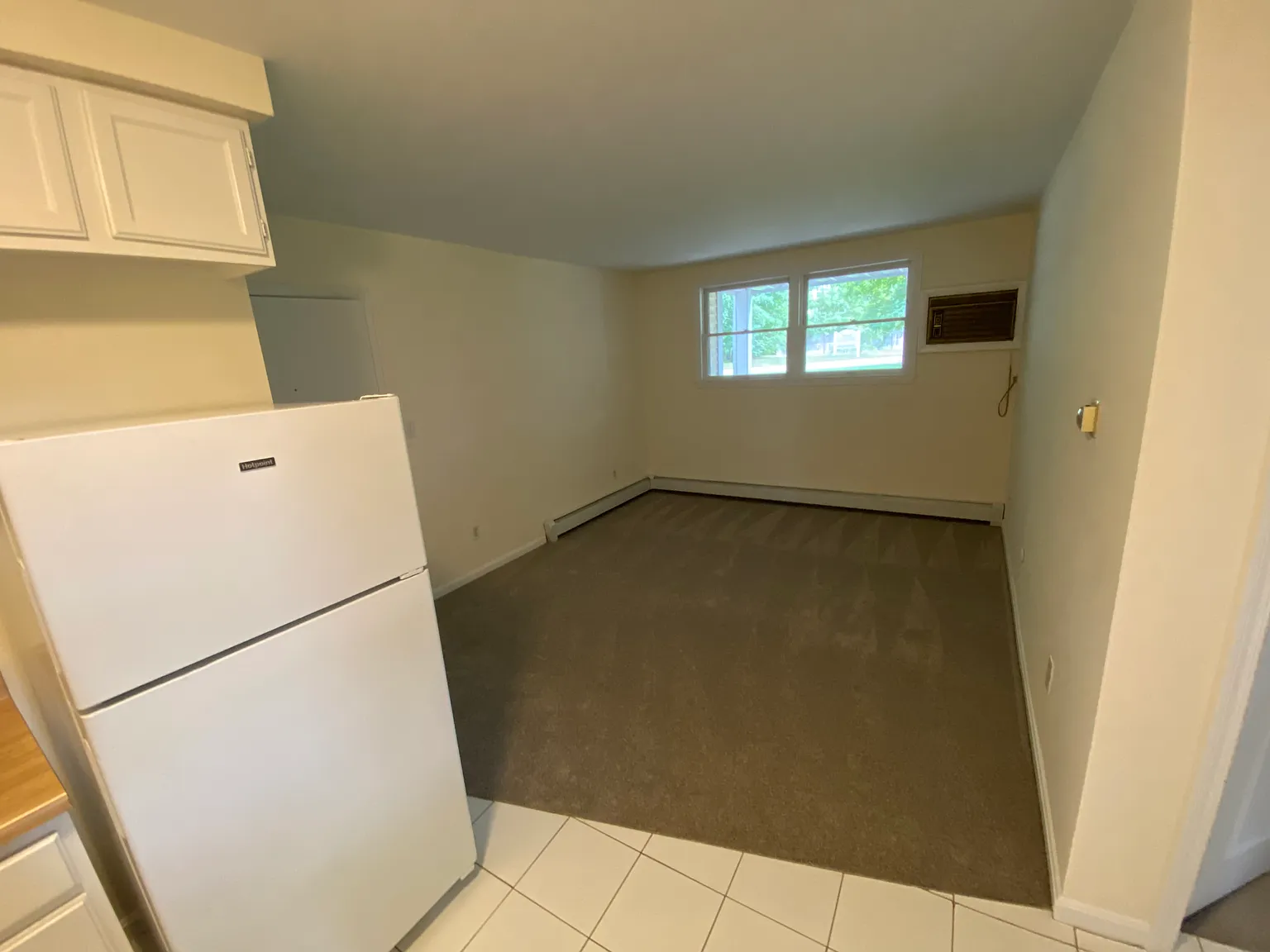 2 bed, 620 sqft, $1,700 — Photo 2
