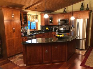 6911 W Imperial Dr, Franklin, WI 53132