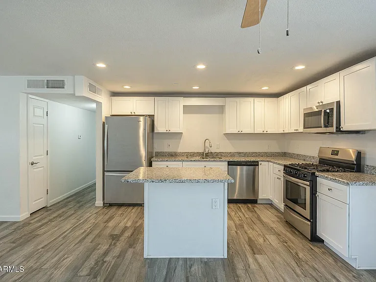 3650 E Eugie Ave — Photo 8