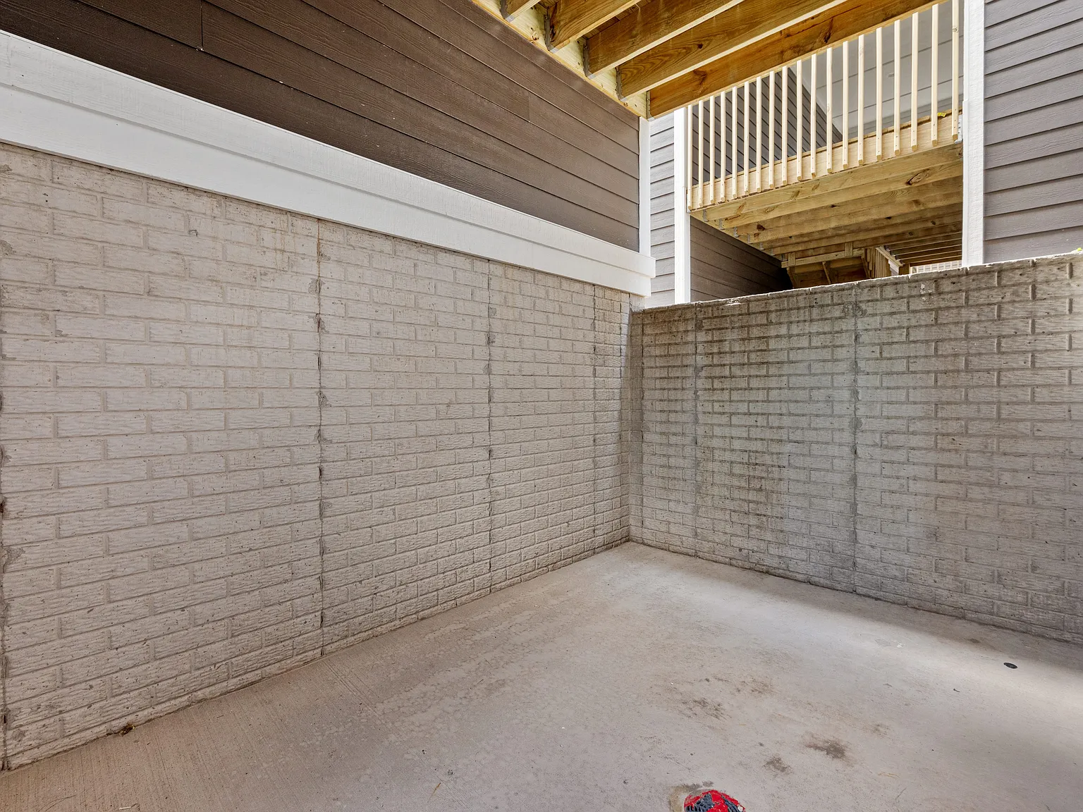 1135 SW 11th St — Photo 4