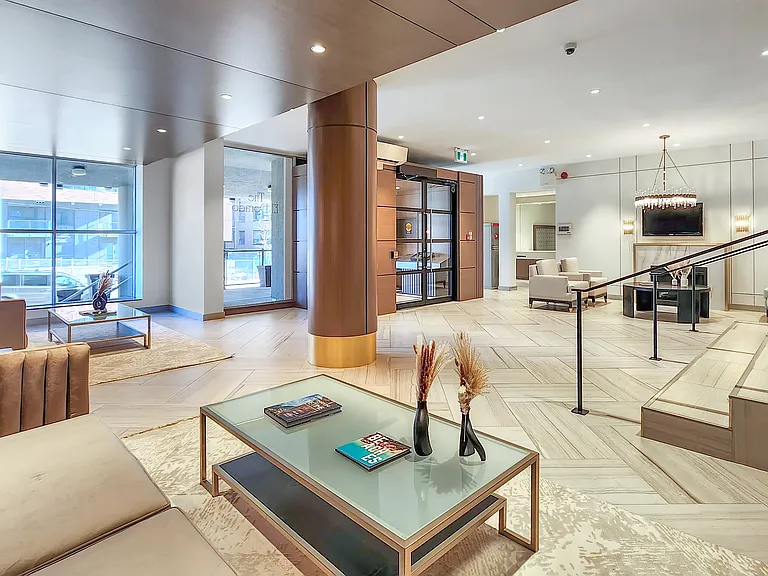 2500 Bathurst St — Photo 34
