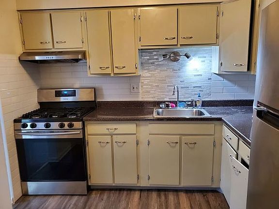 2nd image of 447 Burlington Ave APT 2