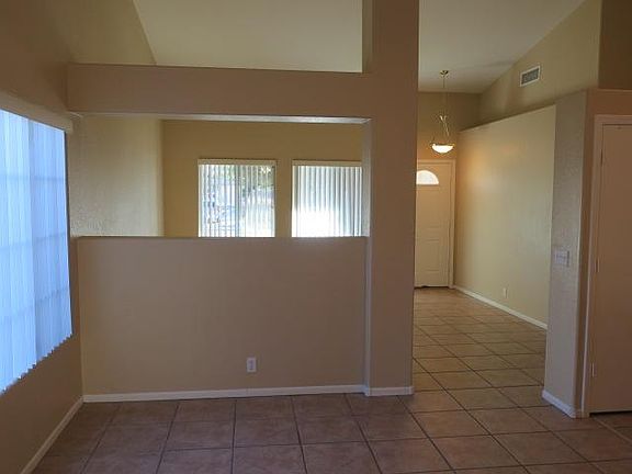 2nd image of 8932 W Fullam St